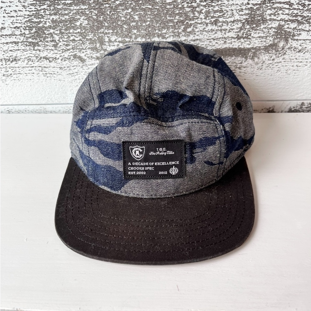 Crooks and castles hat